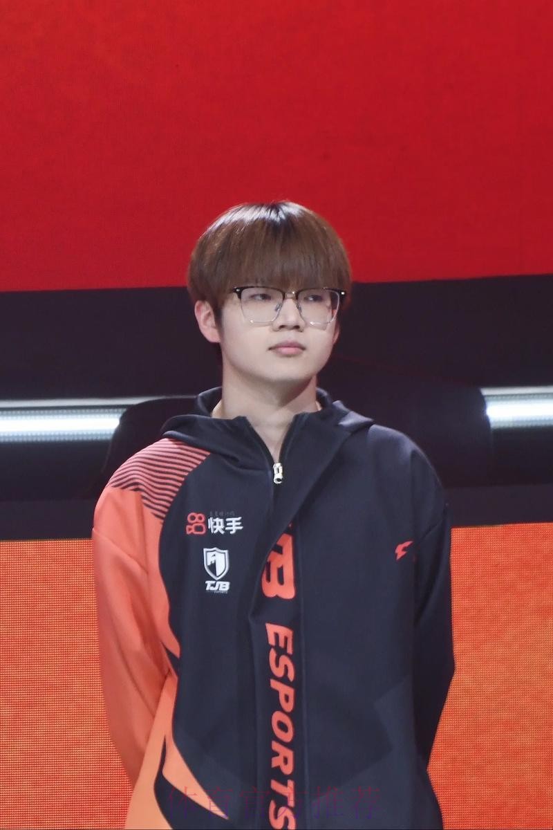 成都AG人员变动公告:原江西TJB.花花(陈玉萌)转会至AG 成都AG人员变动公告:原江西TJB.花花(陈玉萌)转会至AG